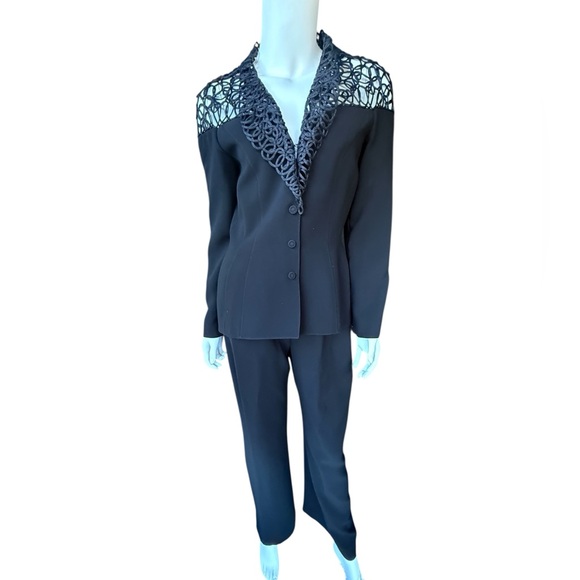 Vintage 80’s Thierry Muglar Black pantsuit w/ rope detailed lapel. Sz 40 - Picture 1 of 13